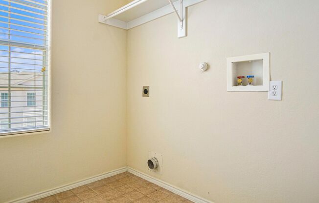 3 beds, 2.5 baths, $1,950