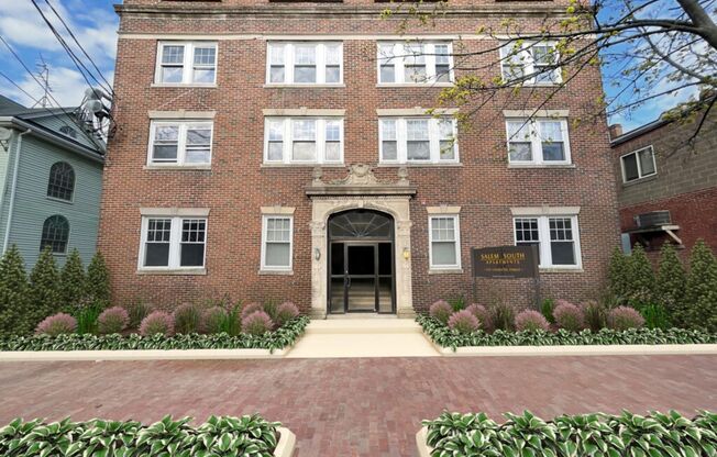 1 bed, 1 bath, 784 sqft, $2,500, Unit #5