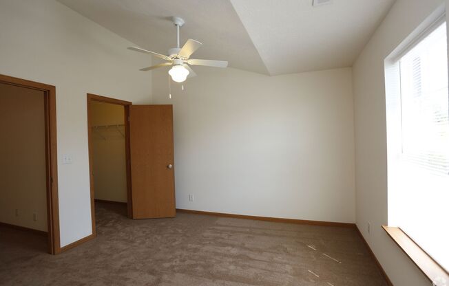 1 bed, 1 bath, 808 sqft, $1,150, Unit Apt 87