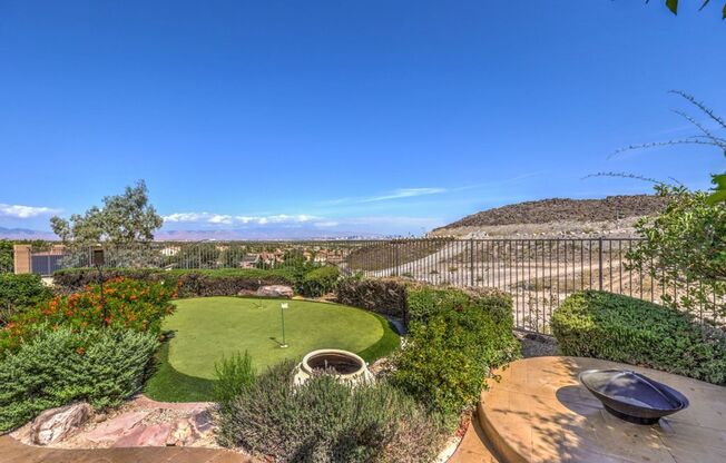 3 beds, 3 baths, $6,995