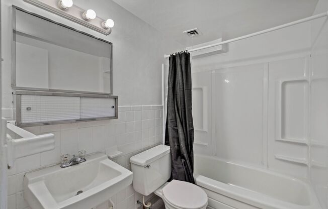 2 beds, 1 bath, 800 sqft, $999, Unit Apt. 502