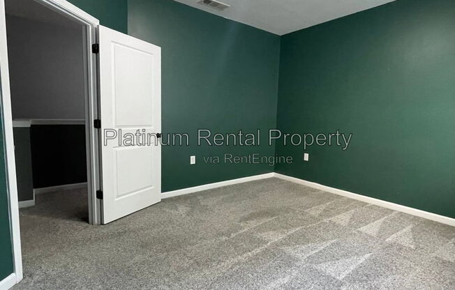 3 beds, 2.5 baths, 2,069 sqft, $2,095, Unit 10