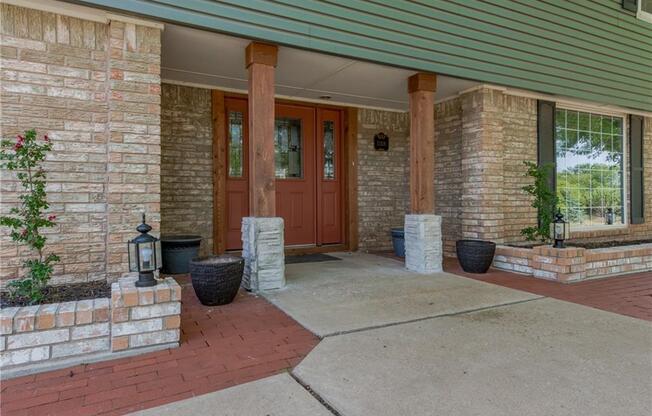 Luxury Living in Quail Creek!!