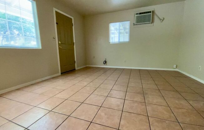 Spacious/Adorable N. Sac 2/2!  Please read entire ad for viewing requirements!