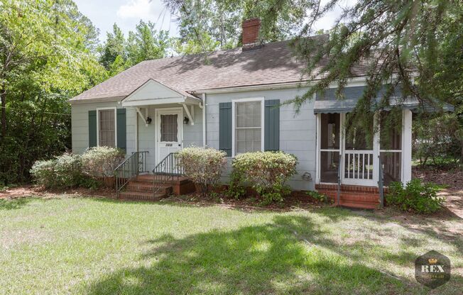 Charming Cottage in Quiet Neighborhood, Fenced in Yard, W/D Included