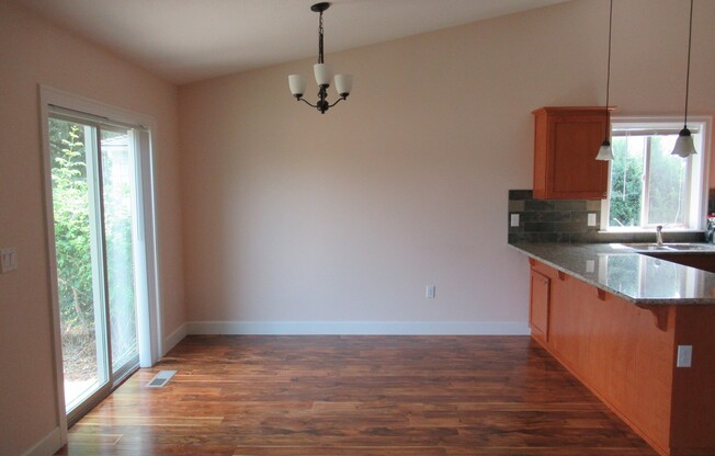 3 beds, 2 baths, $2,295