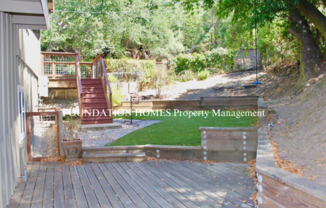 126 REDWOOD RD
