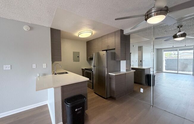 1 bed, 1 bath, 750 sqft, $2,585, Unit A004