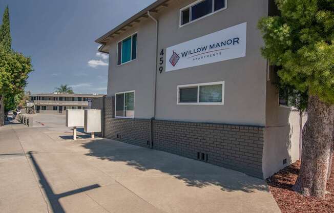 Willow Manor Apartments