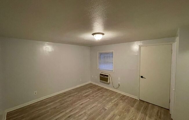 2 beds, 1 bath, $1,150