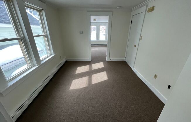 2 beds, 1 bath, $1,700, Unit 40A