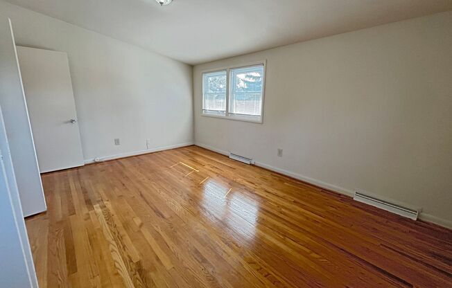 2 beds, 1.5 baths, 1,000 sqft, $1,450, Unit 2432 C
