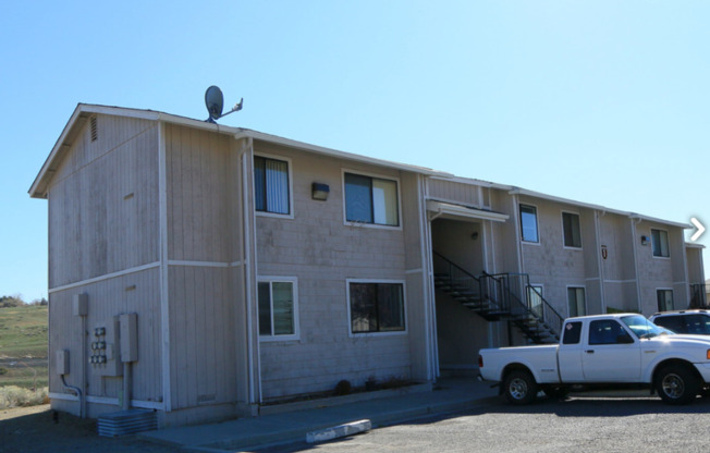 2 beds, 2 baths, 928 sqft, $1,699, Unit 3C