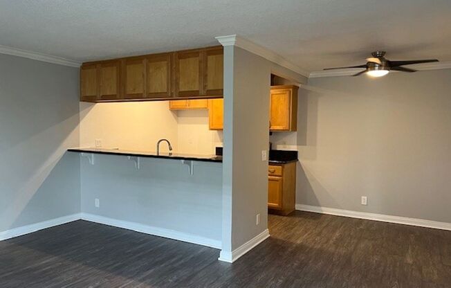2 beds, 2 baths, 850 sqft, $2,955, Unit 839-05