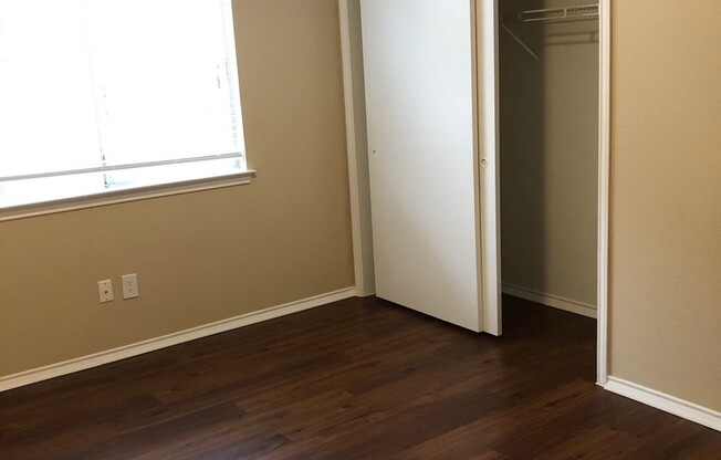 3 beds, 2 baths, 1,203 sqft, $1,950, Unit 11620B