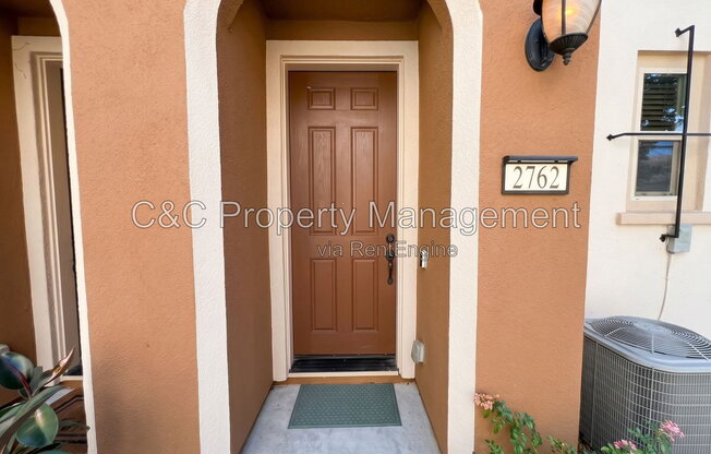 2762 FERRARA CIR