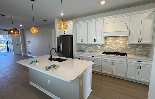 Unfurnished Annual Rental Available Now