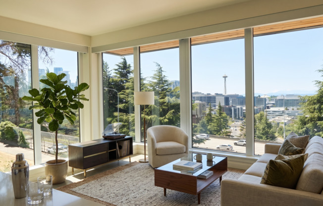 2 beds, 1 bath, 643 sqft, $2,975, Unit 210