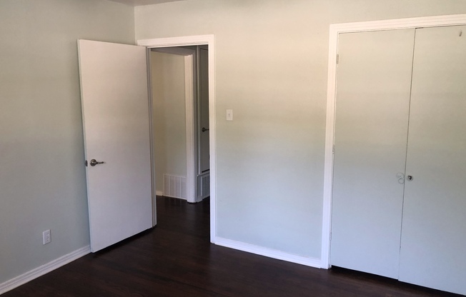 2 beds, 1 bath, $1,650