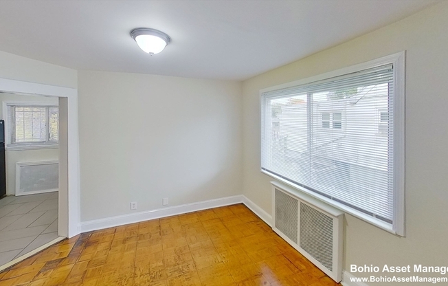 2 beds, 1 bath, $2,700, Unit 1