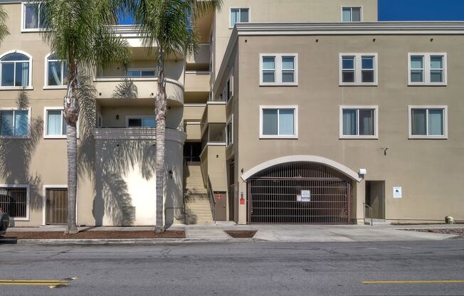 1 bed, 1 bath, 977 sqft, $2,695, Unit 108