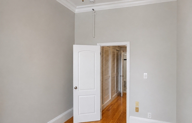 2 beds, 1 bath, 600 sqft, $3,800, Unit F-5