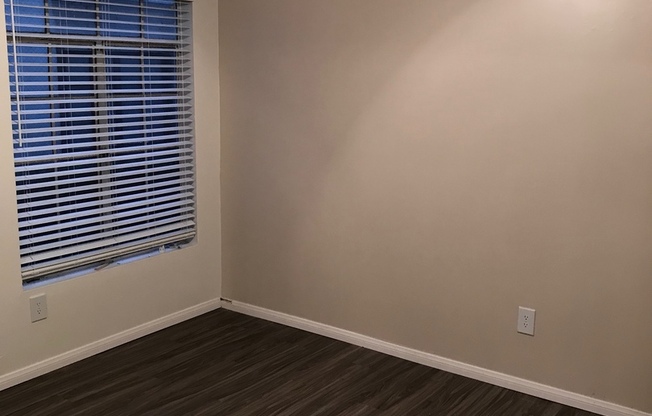 2 beds, 2 baths, 936 sqft, $2,295, Unit 01