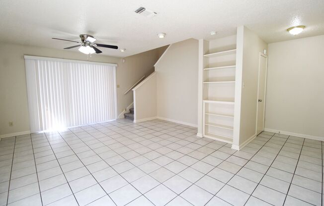 949 Schertz Parkway- Unit 5