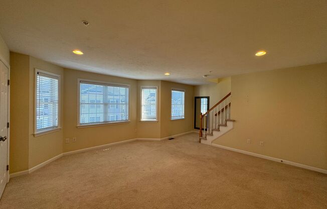 2 beds, 1.5 baths, $3,200, Unit UNIT 63