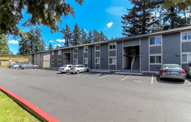 1 and 2 bedroom apartments in Lakewood!