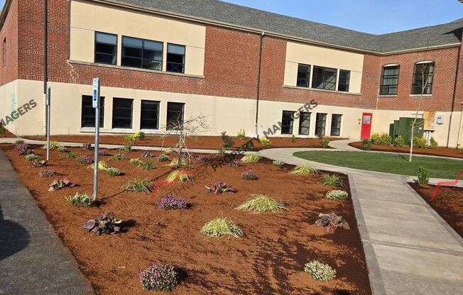 R313A - Cascade School Apts.