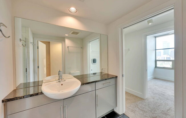 1 bed, 1 bath, 2,565 sqft, $2,200, Unit Apartment 1502