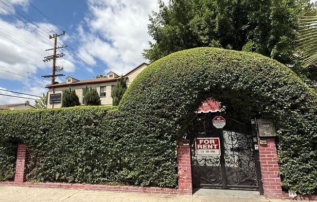 Blake Manor