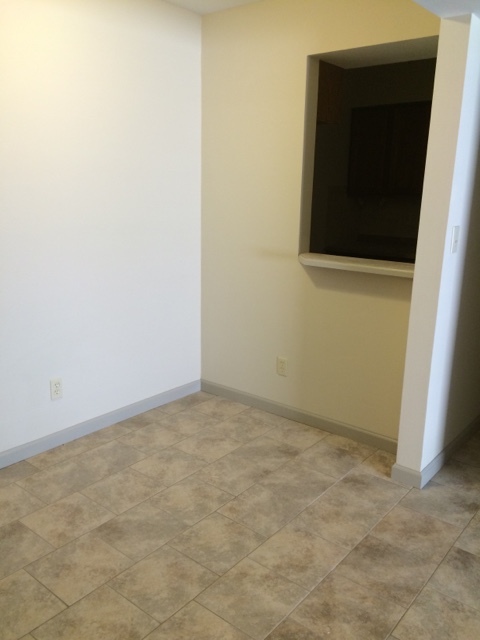 1 bed, 1 bath, 615 sqft, $800, Unit D10