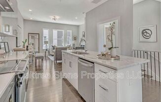 456 PKWY DR NE