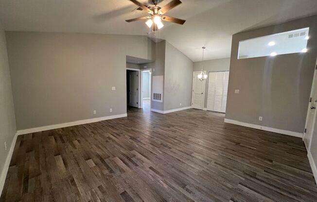 2 beds, 1 bath, $1,300