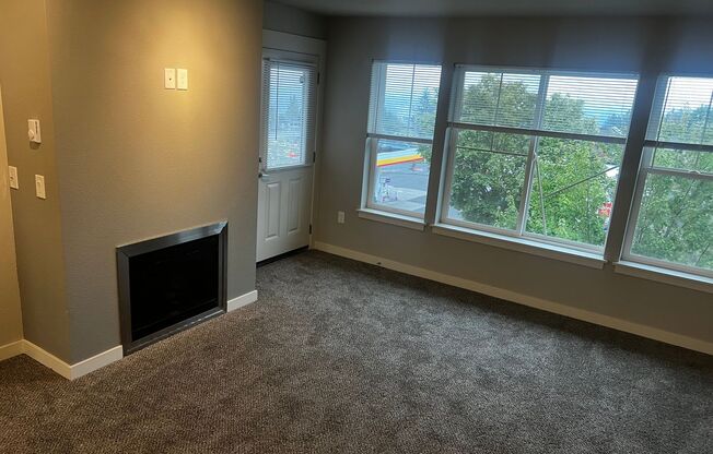 2 beds, 2 baths, $1,725, Unit 311