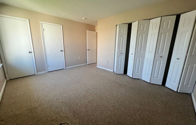 2 beds, 2 baths, $2,000, Unit (#3C)