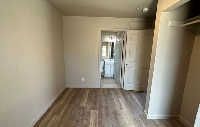 2 beds, 1 bath, $1,350, Unit #D