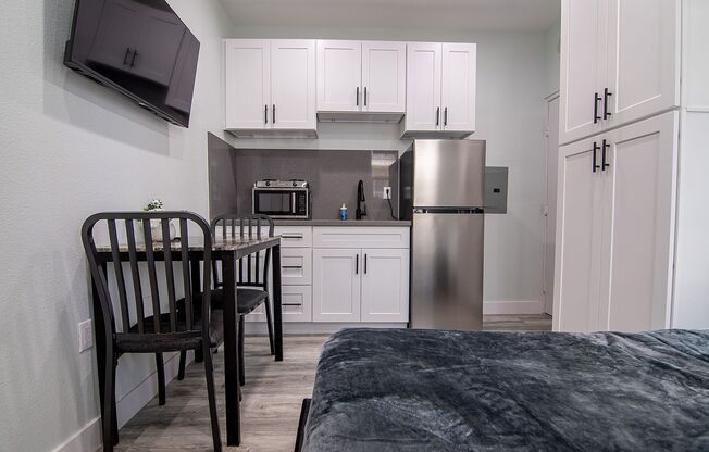 Studio, 1 bath, 141 sqft, $1,077.08, Unit 03