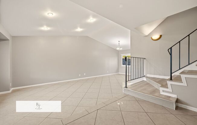 Beautiful Remodeled 4-Bedroom Home in a Golf Course Community!