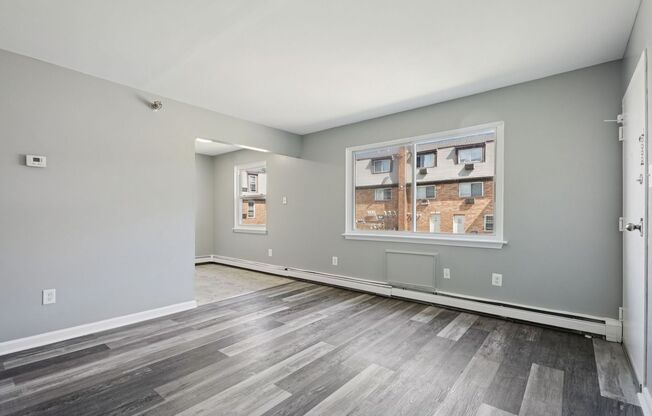 2 beds, 1 bath, 763 sqft, $1,585, Unit A5