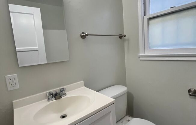 Studio, 1 bath, $1,325, Unit 03