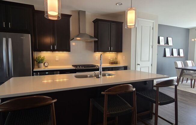 Stunning 3BR/3.5BA Townhome Near Grant Park & Beltline