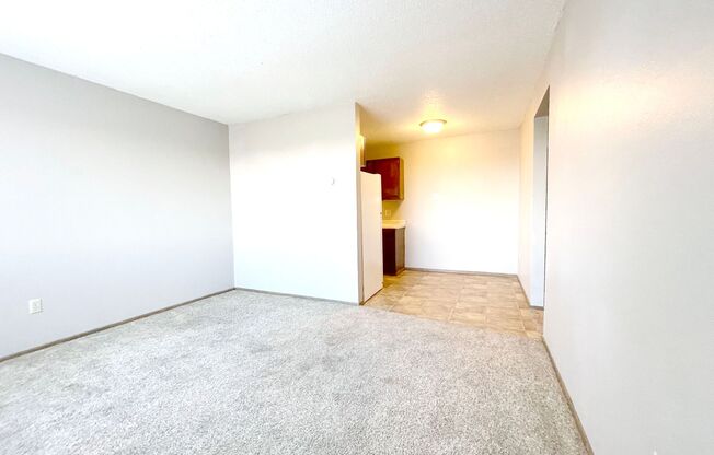 2 beds, 1 bath, 650 sqft, $735, Unit 525-7