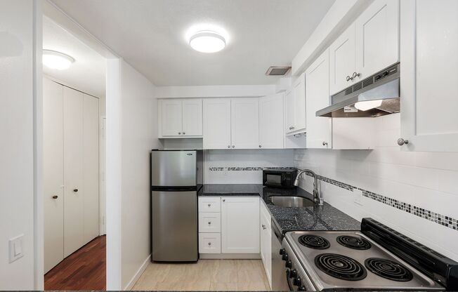 1 bed, 1 bath, $3,495, Unit 01