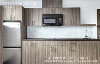 817 NE 64th St (oInnLiv)