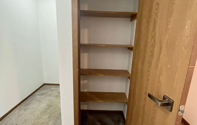 3 beds, 1.5 baths, 1,145 sqft, $1,025, Unit 300-3