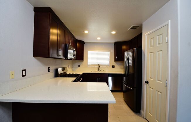 Live In The Heart Of Summerlin 2 Bed 2 Bath Condo!