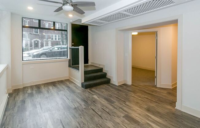 1 bed, 1 bath, 645 sqft, $1,975, Unit 638.5-62G